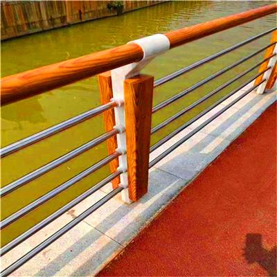 威海景区钢索护栏生产 桥梁钢丝绳护栏焊接