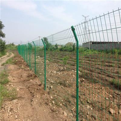农场圈地绿色铁丝网果园防护网绿色钢丝网围栏双边丝公路护栏网