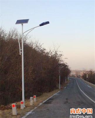 供应陕西铜川5米6米7米太阳能路灯灯杆生产厂家优惠价格质量好