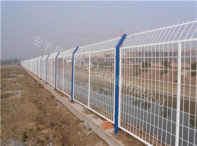 高速公路护栏网 铁路隔离栅 护栏网厂家现货供应