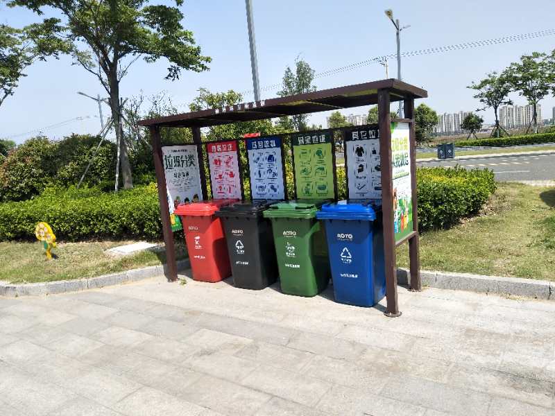 广媒公交站台、垃圾分类亭等生产厂