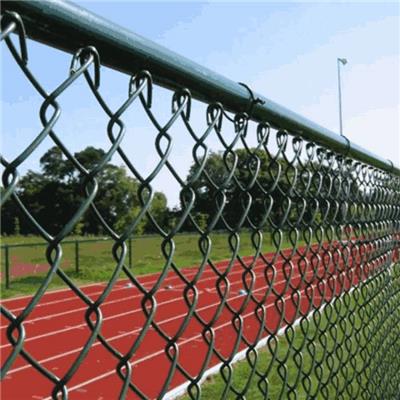 球场围网 绿色勾花铁塑网 运动场围栏网篮球场围栏