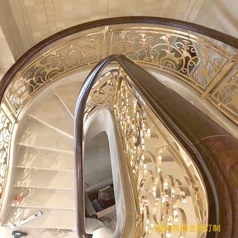 珠海别墅使用哪款铝艺楼梯