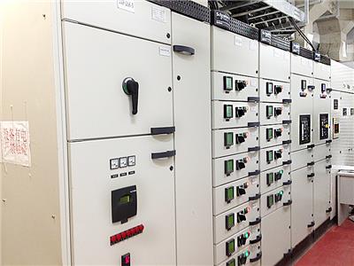 供应定制 GCK型低压抽出式配电柜