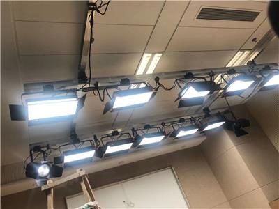 虚拟演播室灯光搭建布置工程 直播间蓝绿箱录音影棚装修方案设