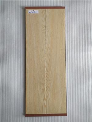 强化复合木地板10mm封蜡防水木纹米色耐磨光滑面工装地板厂家批发