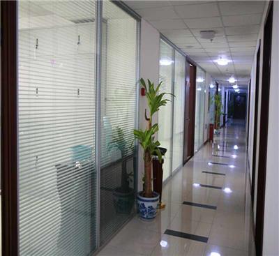 沙井办公室玻璃隔墙装修 深圳宝安公室设计装修