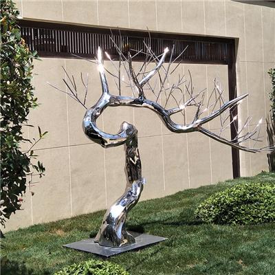 不锈钢镜面迎客松雕塑，枯树枝雕塑