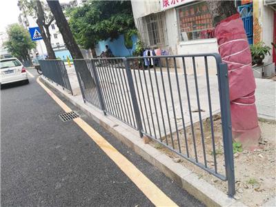 广州城市公路护栏 罗定马路分隔护栏 佛山公路中心分隔栏杆供应