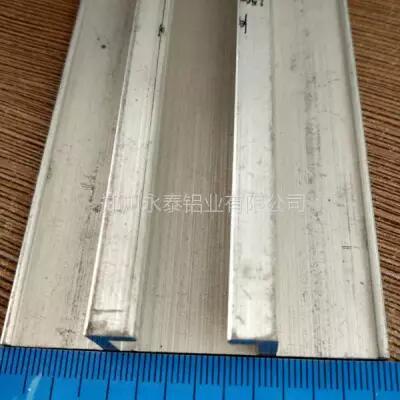 郑州永泰铝业大量现货供应江阴市标牌**铝板材