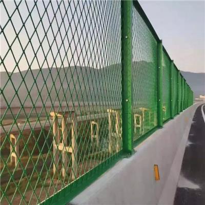 定制桥梁防抛网 高速公路两侧防抛围栏 菱形钢板网护栏