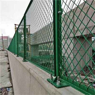 高速公路护栏网 隔离铁丝网围栏 安全防护网 高架桥梁防抛护栏网