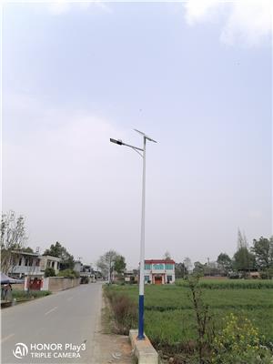 四川太阳能路灯厂家 成都太阳能路灯厂家定制 LED 6米太阳能路灯