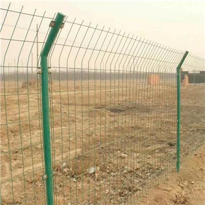 陕西园林防护浸塑栅栏网 塑料格栅网