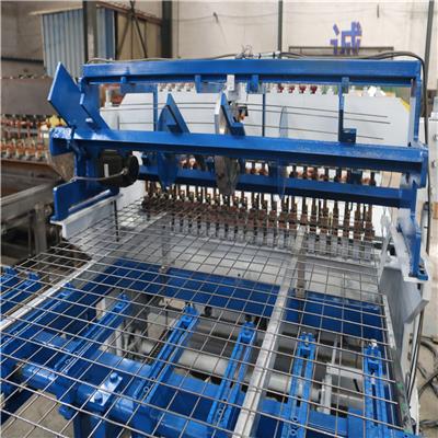 恒泰专业制造HT-1200养殖用网排焊机鸡笼网片焊网机