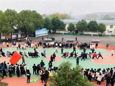 襄阳艺术职业高中分数线 武汉市中专学校排名 全日制寄宿学校