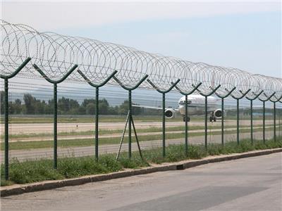 机场隔离网、机场隔离网、机场护栏厂家
