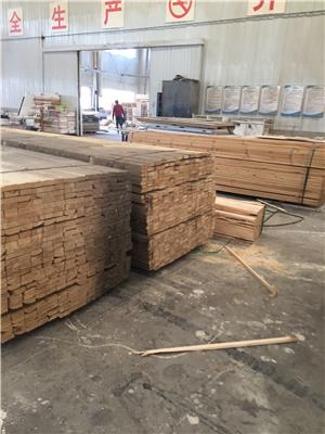 北京平谷建筑木方批发全新三米建筑方木松木木方批发厂家直营供应工地用木方出售