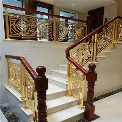 联排别墅推荐安装的欧式铜艺楼梯新造型