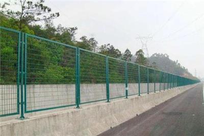 贵州 框架护栏网 带框护栏网 绿框护栏网 本地供应
