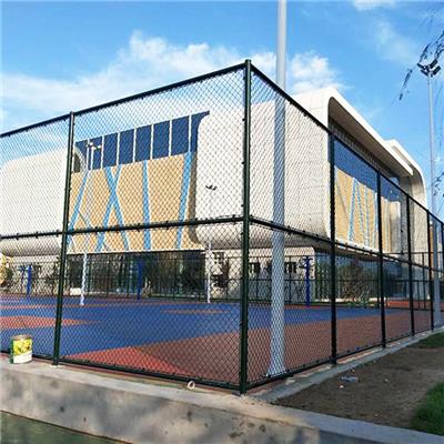 衢州尊迈供应优质球场围网 体育场围网 篮球场围栏 热镀勾花网现货4米浸塑