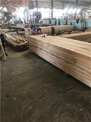 木方生产厂家批发 建筑用木方批发 名和沪中木业
