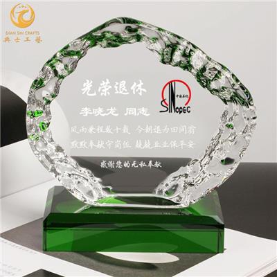 贈送給單位退休干部的禮品，光榮退休儀式禮物推薦