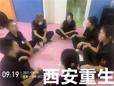 孩子叛逆和父母对抗怎么办 宁夏初中生戒网瘾军事化管理教育咨询 重生教育