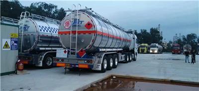 搅拌站水剂配送专业车队，高效，安全，多仓不锈钢槽罐车