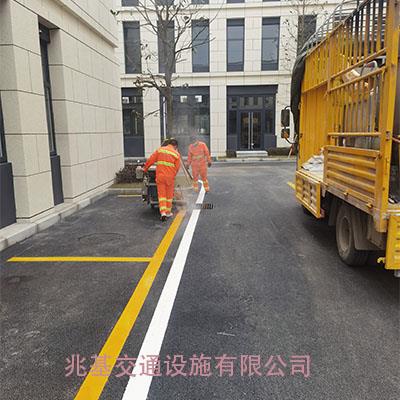 重庆停车场划线施工公司 划线反光材料生产批发公司