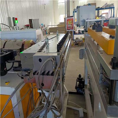 机械性能强 上海PVC广告板生产机器