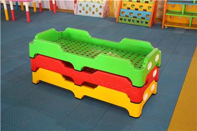 幼儿园午托儿童塑料一体床儿童叠叠床儿童家具床批发