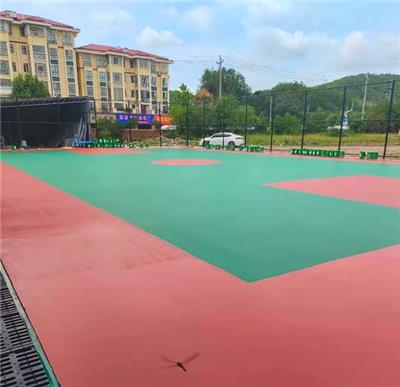 柳州篮球场施工 平整度高 欢迎咨询