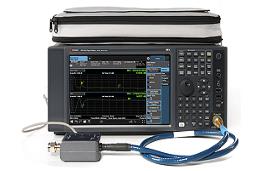 N8973B 噪声系数分析仪，多点触控，10 MHz 至 3.6 GHz