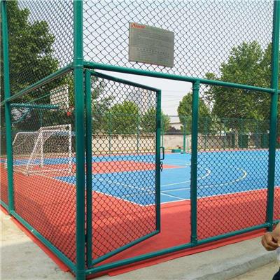 【篮球场围网】定制体育场围网学校网球场围网低碳钢丝防护围网