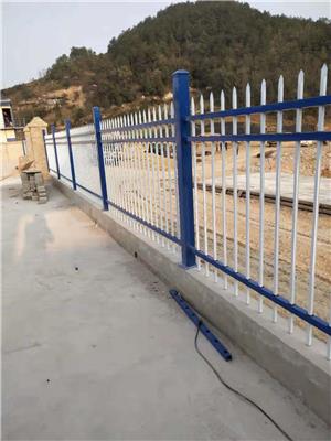 六盘水铁艺栏杆锌钢围栏铝艺大门**护栏生产厂家