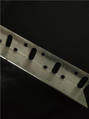 岩棉板角铁层板托 保温板角码固定件钢托架图片