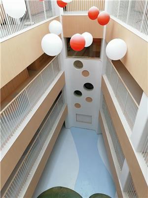 幼儿园楼梯踏步 加厚实用防滑L型楼梯垫 PVC楼梯轻软整体踏步