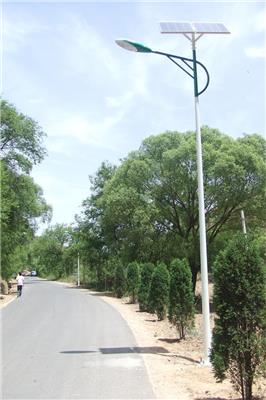 烟台禄浩农村建设6米8米12米LED太阳能路灯小区庭院灯支持定制