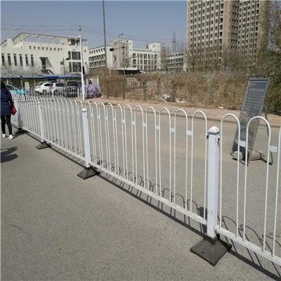 M型空心管京式护栏 城市道路京式隔离栏杆 **交通护栏