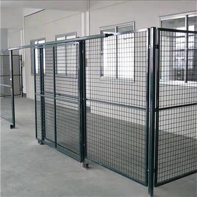 无缝隔离网运动场围栏菱形围栏网厂区围墙栏杆可定制