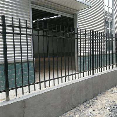 锌钢三横杆小区护栏 围墙锌钢护栏 穿插式带塑料花围栏