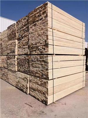 昆山市工程木方 建筑工程用2.5米澳松木方 名和沪中木业