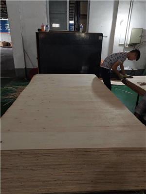 六安红模板生产厂家 实木建筑木模板