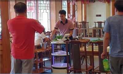 哈尔滨 送餐传菜机器人 三层托盘 餐车租赁 销售