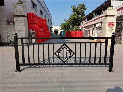 广州**道路护栏生产厂家 白云区人行道黑色图案栏杆定做