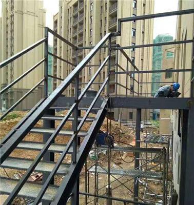 钢结构旋转楼梯施工 设计加工安装一体化 淄博室内旋转楼梯