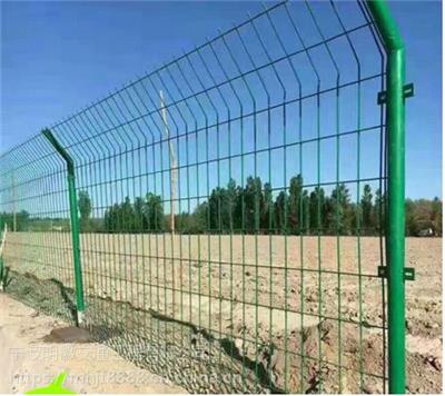 高速公路防护网电焊围栏建筑护栏网金华双边丝护栏网建筑护栏网