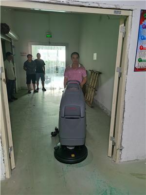 丽江杨子清洁设备工厂店YZ-X8驾驶洗地机工厂店