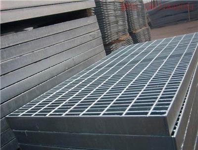 全国供应303/30/100及各种型号规格镀锌钢格板 钢格栅